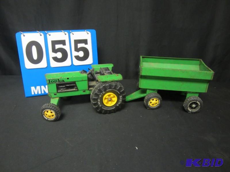 lot 55 image: Vintage Metal Tonka Truck Tractor & Wagon
