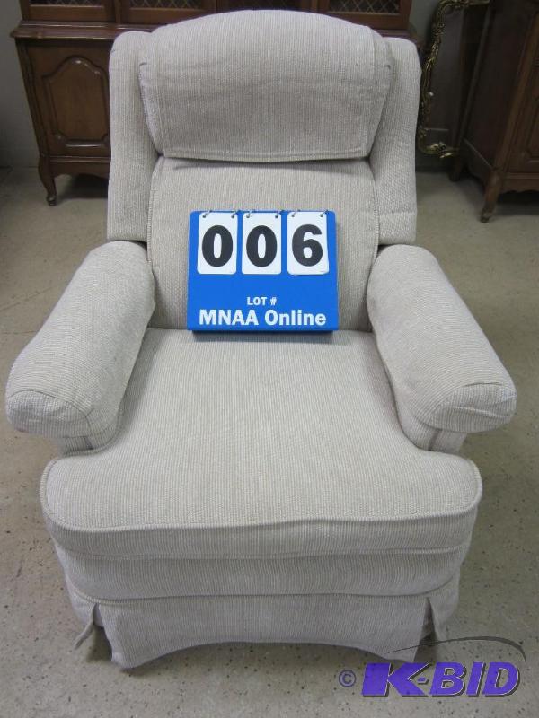 lot 6 image: Upholstered Reclining Chair