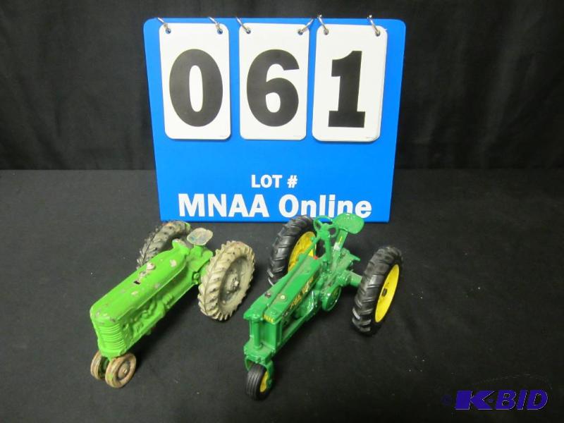 lot 61 image: 2 Vintage Tactors - John Deere