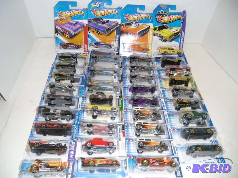 lot 20002 image: 38 Sealed Packages HOT WHEELS Die Cast Cars