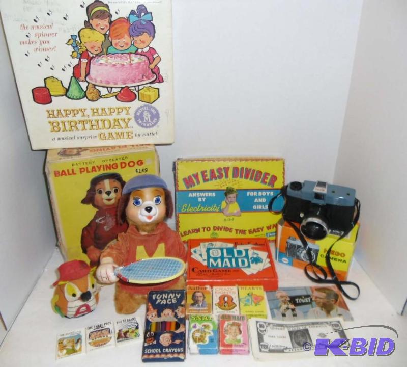 lot 20010 image: Old Toys  Wind-up Battery Operated, Mini Playing Cards & Books, Kids Camera