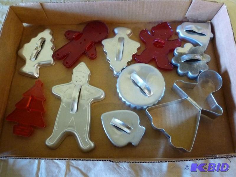 lot 113 image: Lot of metal and plastic cookie cutters....