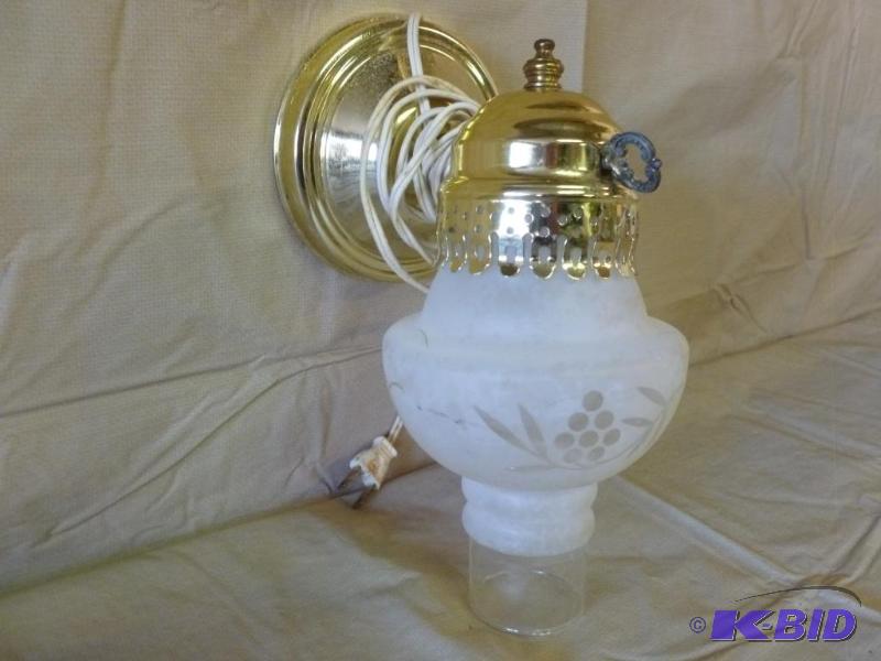 lot 114 image: Nice brass plated metal wall mount electric l...