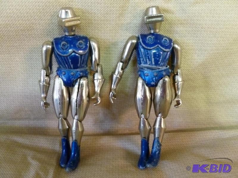 lot 46 image: Lot of two collectible lead robot toys 3.5&qu...