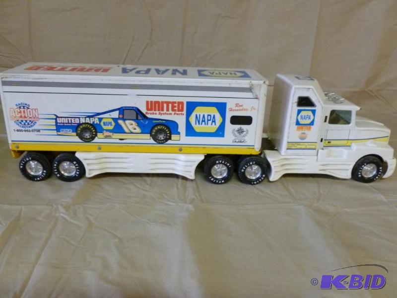 lot 48 image: Large Collectible Nylint - NAPA Ron Hornaday ...