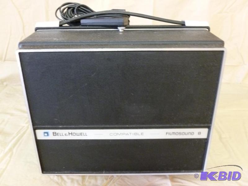 lot 5 image: Vintage Bell & Howell Filmosound 8mm moti...