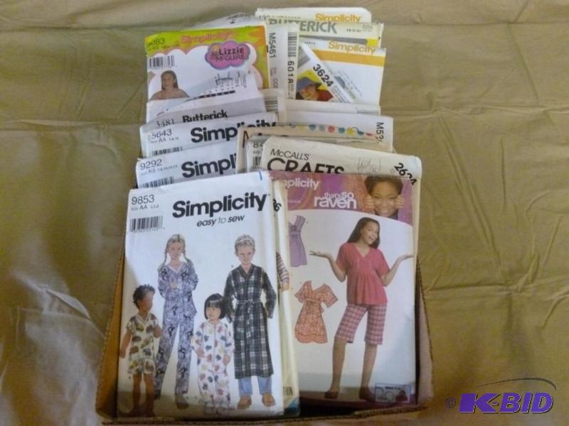 lot 71 image: Large lot of 20 clothes patterns....