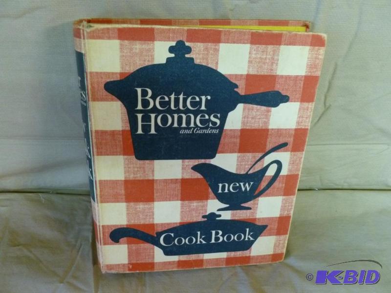 lot 78 image: Large Vintage Better Homes And Gardens pictur...