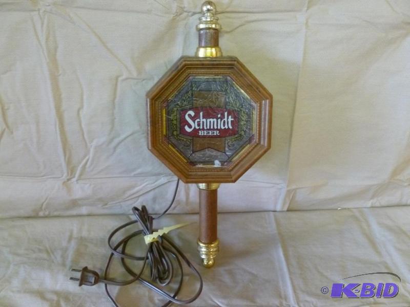 lot 9 image: Vintage Schmidt heavy gage plastic beer light...