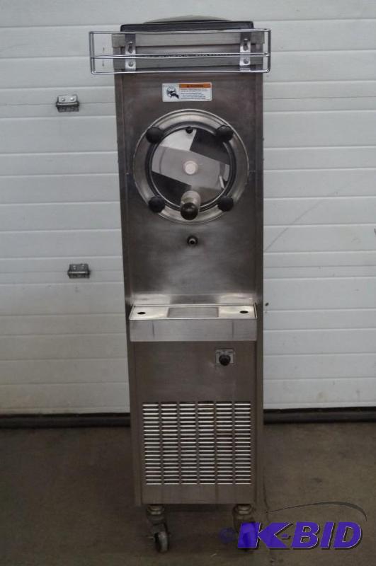 lot 1 image: Slurpee Machine
