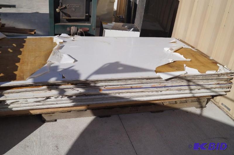 lot 5 image: Plywood sheets