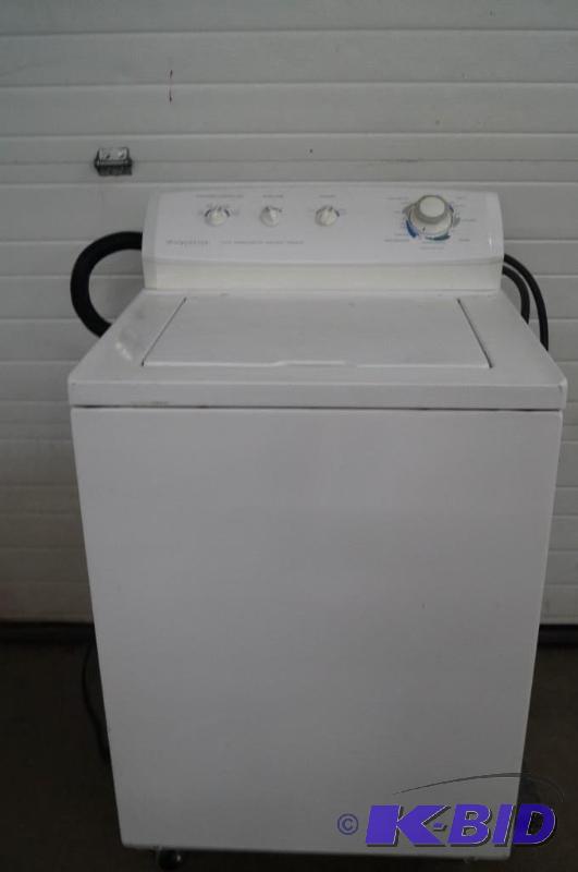 lot 6 image: Frigidaire washing machine