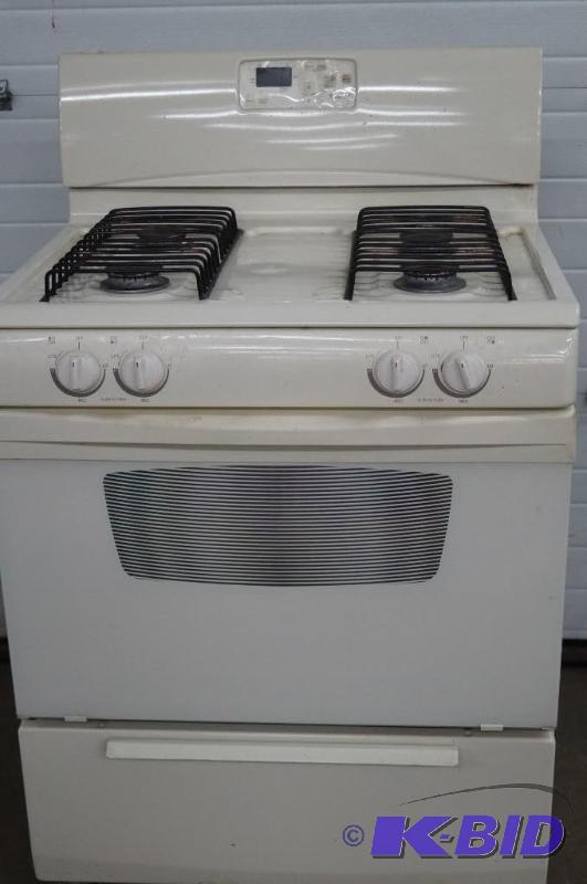 lot 8 image: Whirlpool gas stove
