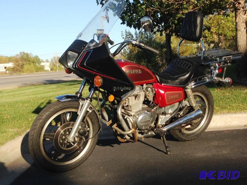 lot 1 image: 1981 Honda CM400 Motorcycle - One Owner - Hondamatic