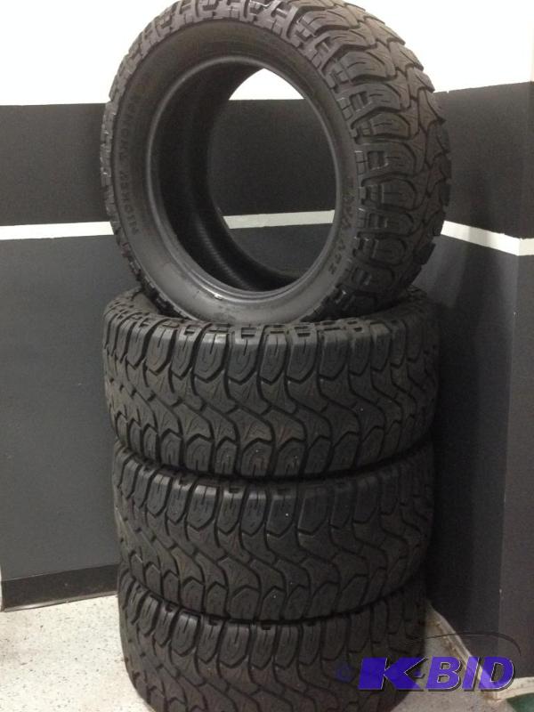 lot 14 image: Like New Mickey Thompson BAJA ATZ Tires
