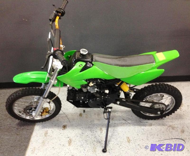 lot 8 image: 2014 TaoTao Youth 110cc Dirtbike
