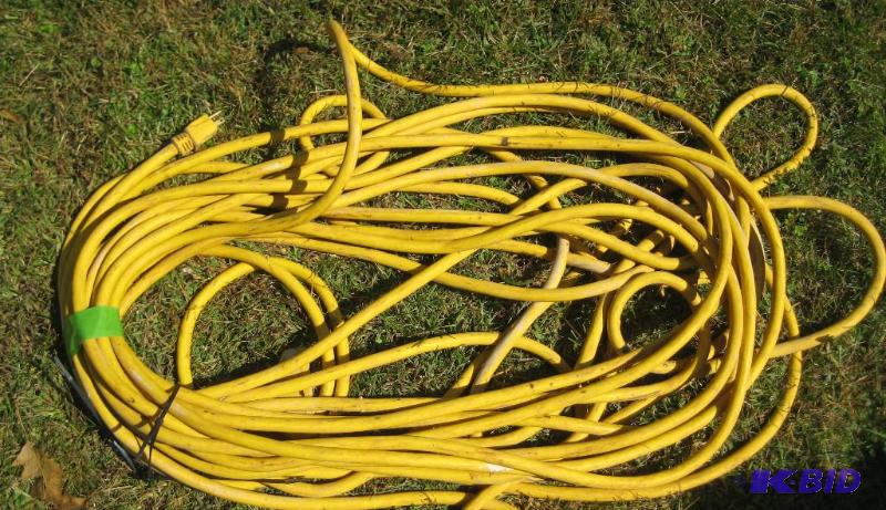 lot 13 image: Extension Cords (Heavy Duty)