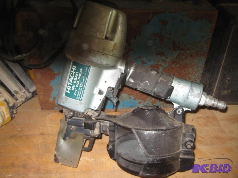 lot 19 image: Hitachi NV65AH Nailer