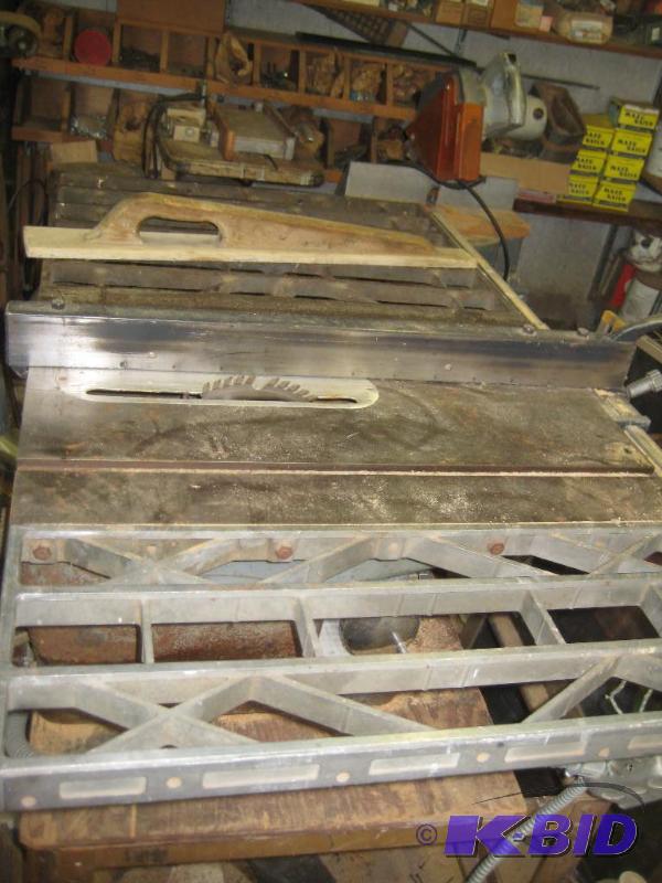 lot 34 image: Table Saw