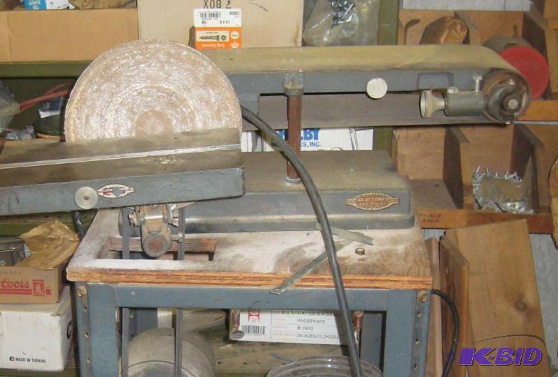 lot 40 image: Vintage Craftsman Belt and Disc Sander on Stand
