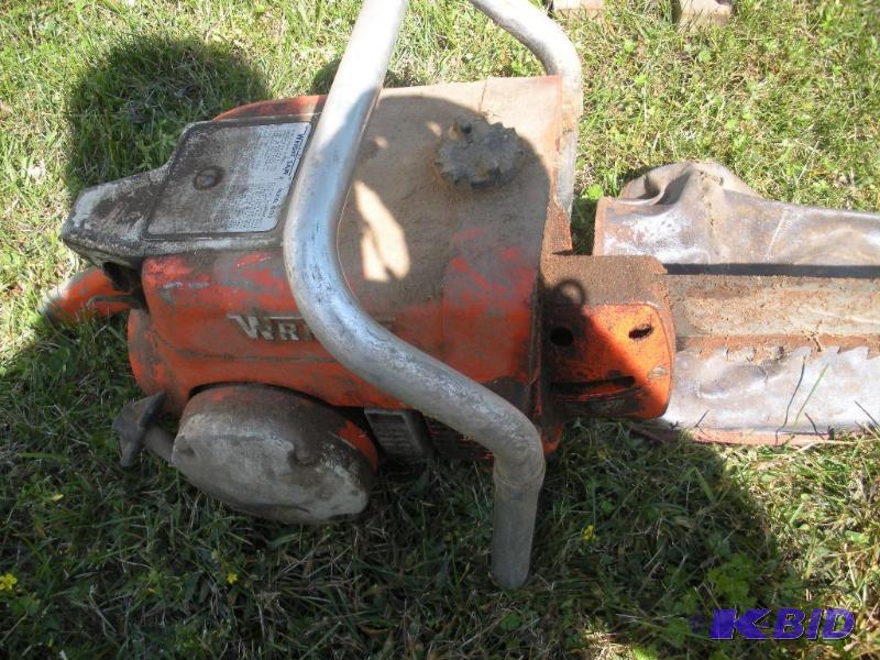lot 58 image: Wright Vintage Chainsaw