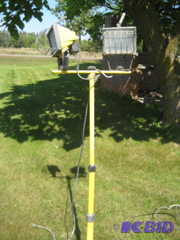 lot 63 image: Assortment of Stand Lights