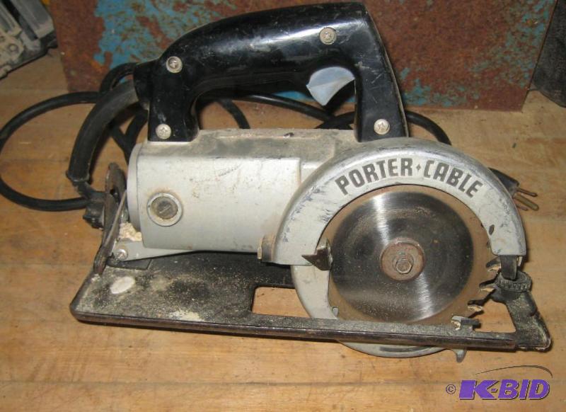 lot 7 image: Poretr Cable Saw (3 12 inch blade)