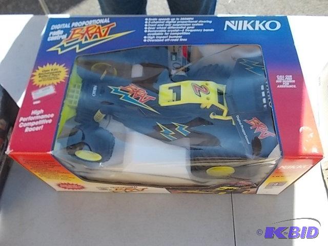 lot 4 image: Nikko Radio Control 9.6 Volt Off Road Racer&n...