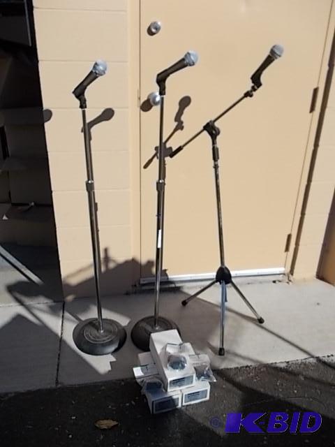 lot 7 image: 3-Wired Microphones Model# SM48-LC & 3-St...