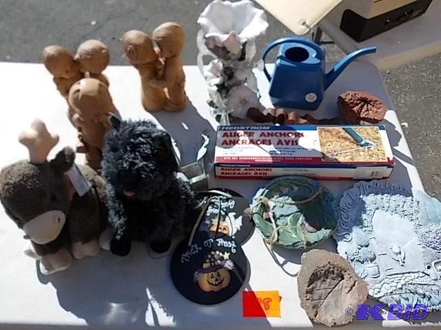 lot 78 image: Lot Of Misc Stepping Stone, Stuffed Animals, ...