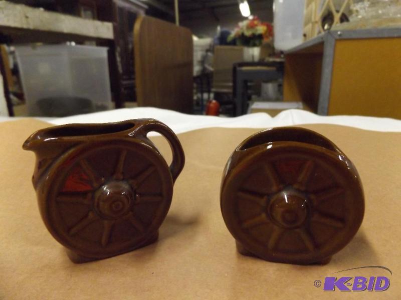 wagon wheel cream and sugar set...