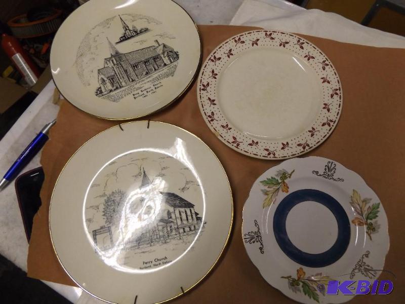 4 decorative plates, two are from Portland, N...