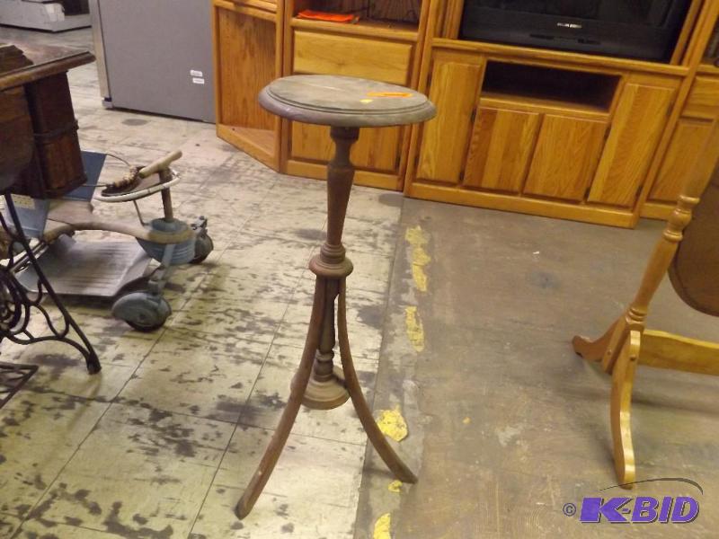 Plant Stand, 32 tall, 11 diameter top...