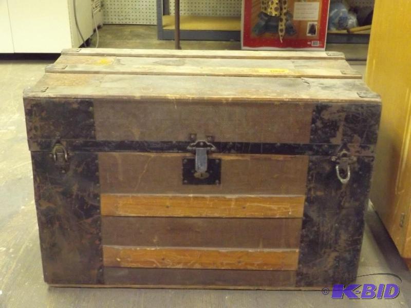 Vintage Steamer Trunk, 28 x 19 x 15...