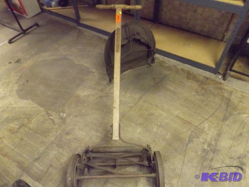 Metropolitan Push Mower, with catch bag...