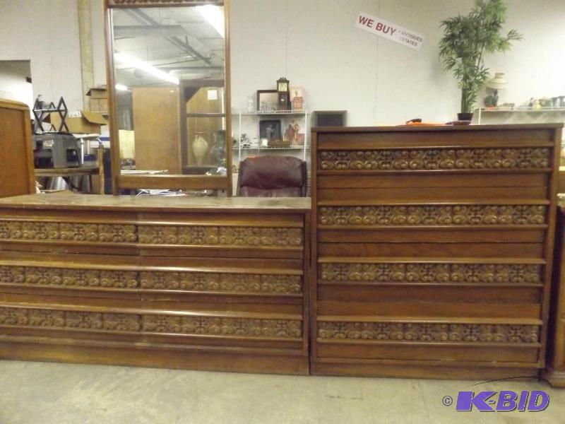 Dresser Set. Tall dresser. 4 drawers and is 3...