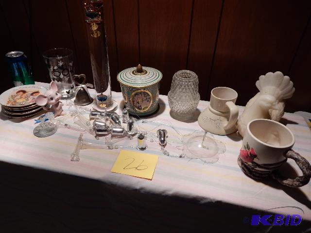 lot 26 image: Misc. Glassware as pictured.. Look at the clo...