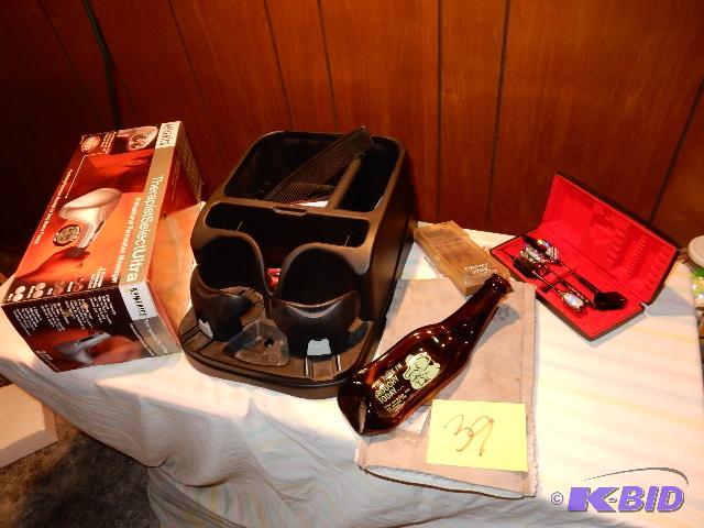 lot 39 image: Car console  darts and Case  THERAPIST SELE...