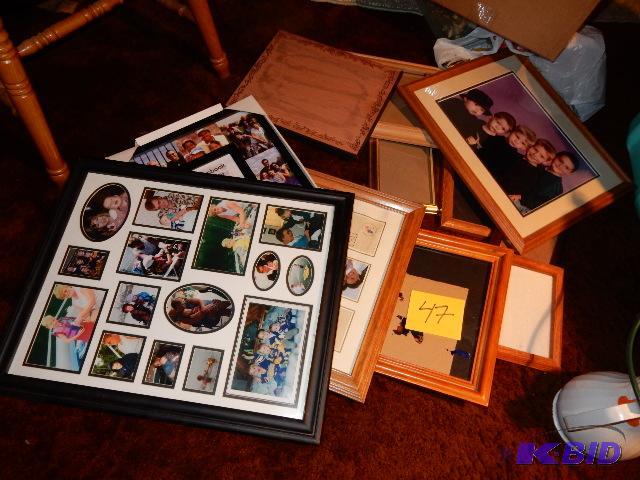 lot 47 image: Misc. Picture frames.. Remove those personal ...