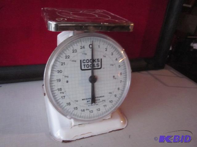 Vintage Cooks Tools metal scale.&nbsp...