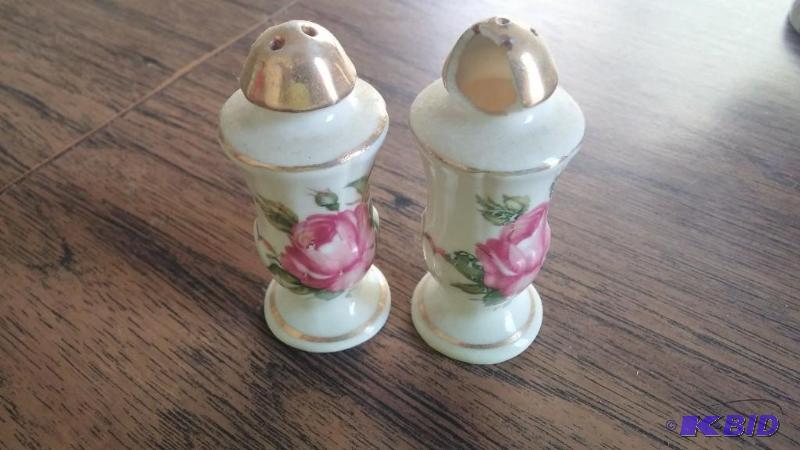 S & P Shakers