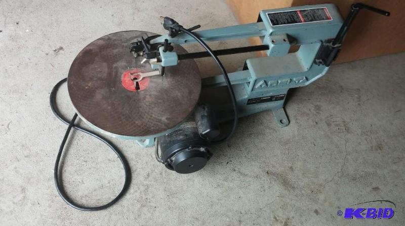 lot 2 image: Scroll Saw