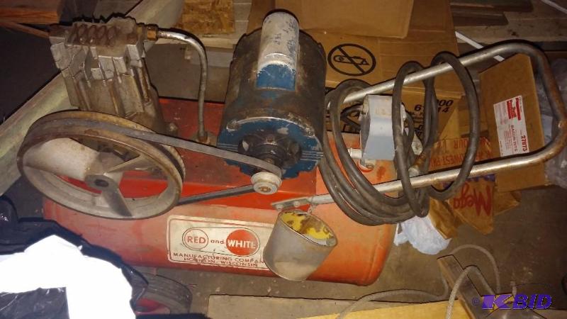 lot 20 image: Air Compressor