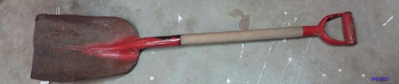 lot 27 image: Shovel