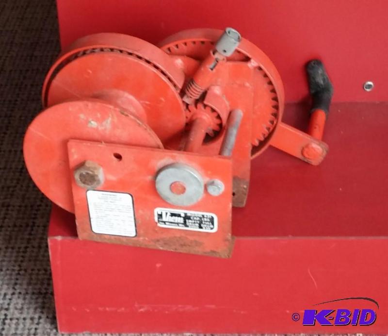 lot 3 image: Winch