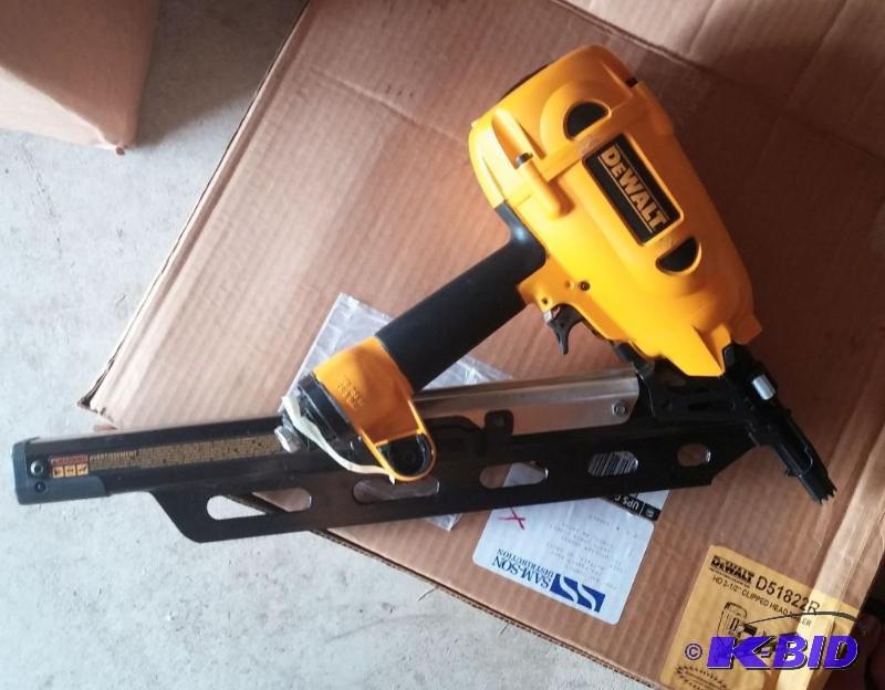 lot 4 image: Air Nailer