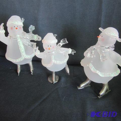 Snowmen Skaters