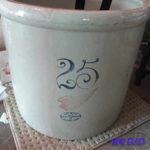Red Wing 25 Crock