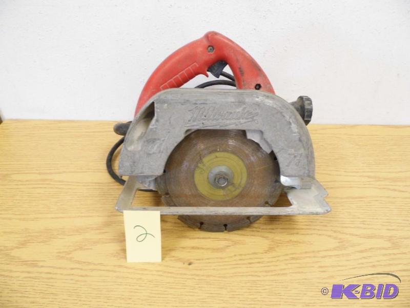 Milwakee Cirrular Saw