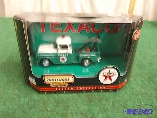 lot 112 image: Matchbox 143 Texaco 1955 Chevy Tow Truck...